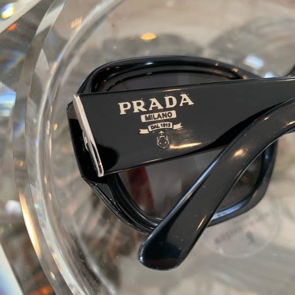 Prada Sunglasses - Picture 4 of 8